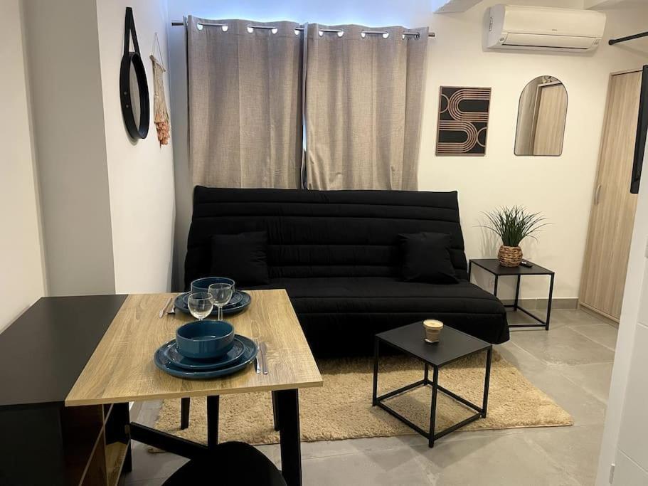 Petit Cocon Douillet Climatise Pour 2 Pers Apartamento La Crau Exterior foto
