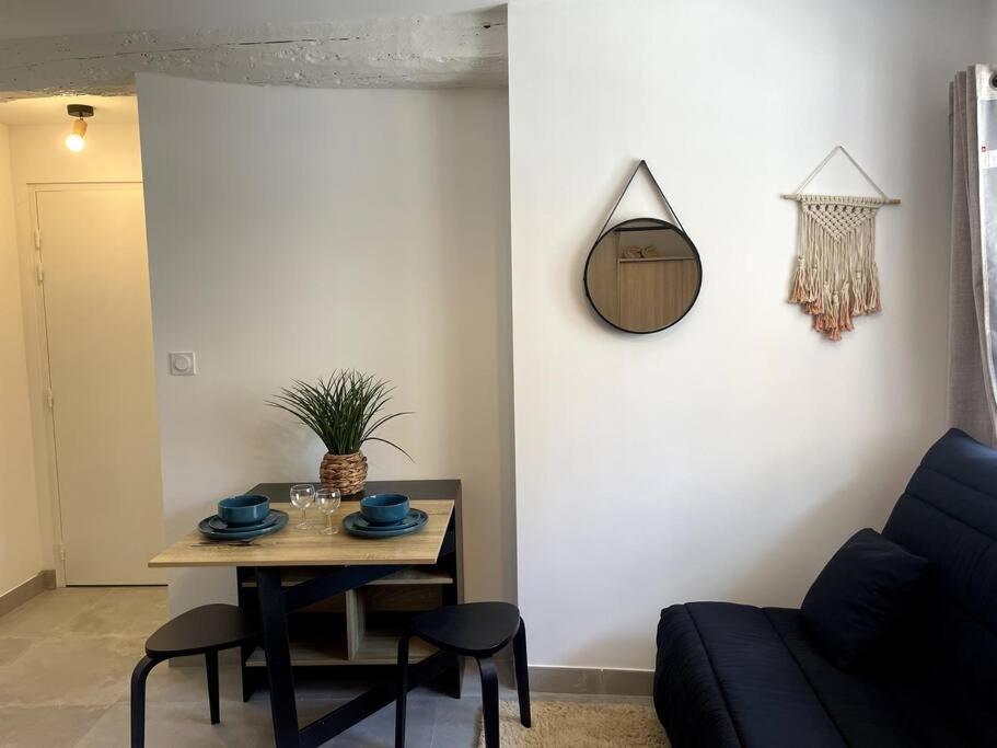 Petit Cocon Douillet Climatise Pour 2 Pers Apartamento La Crau Exterior foto